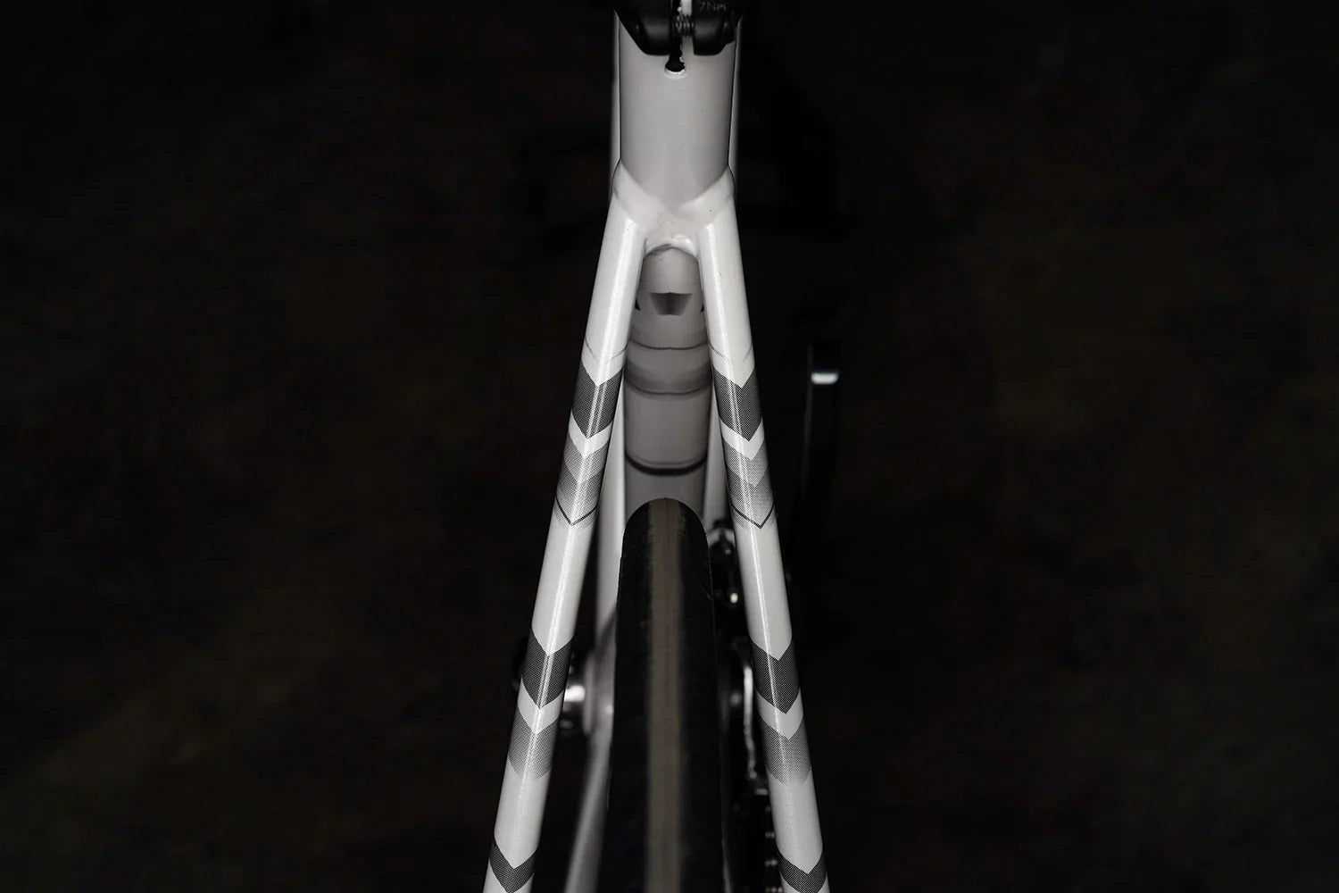 Bicicleta Ruta Polygon Strattos S4D White/Blk - Tiagra 10V