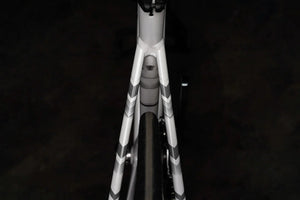 Bicicleta Ruta Polygon Strattos S4D White/Blk - Tiagra 10V