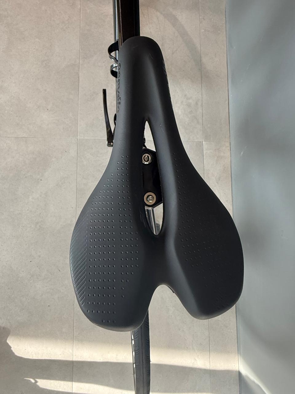 Bicicleta Cervélo Caledonia shimano 105 Di2 12v - usada